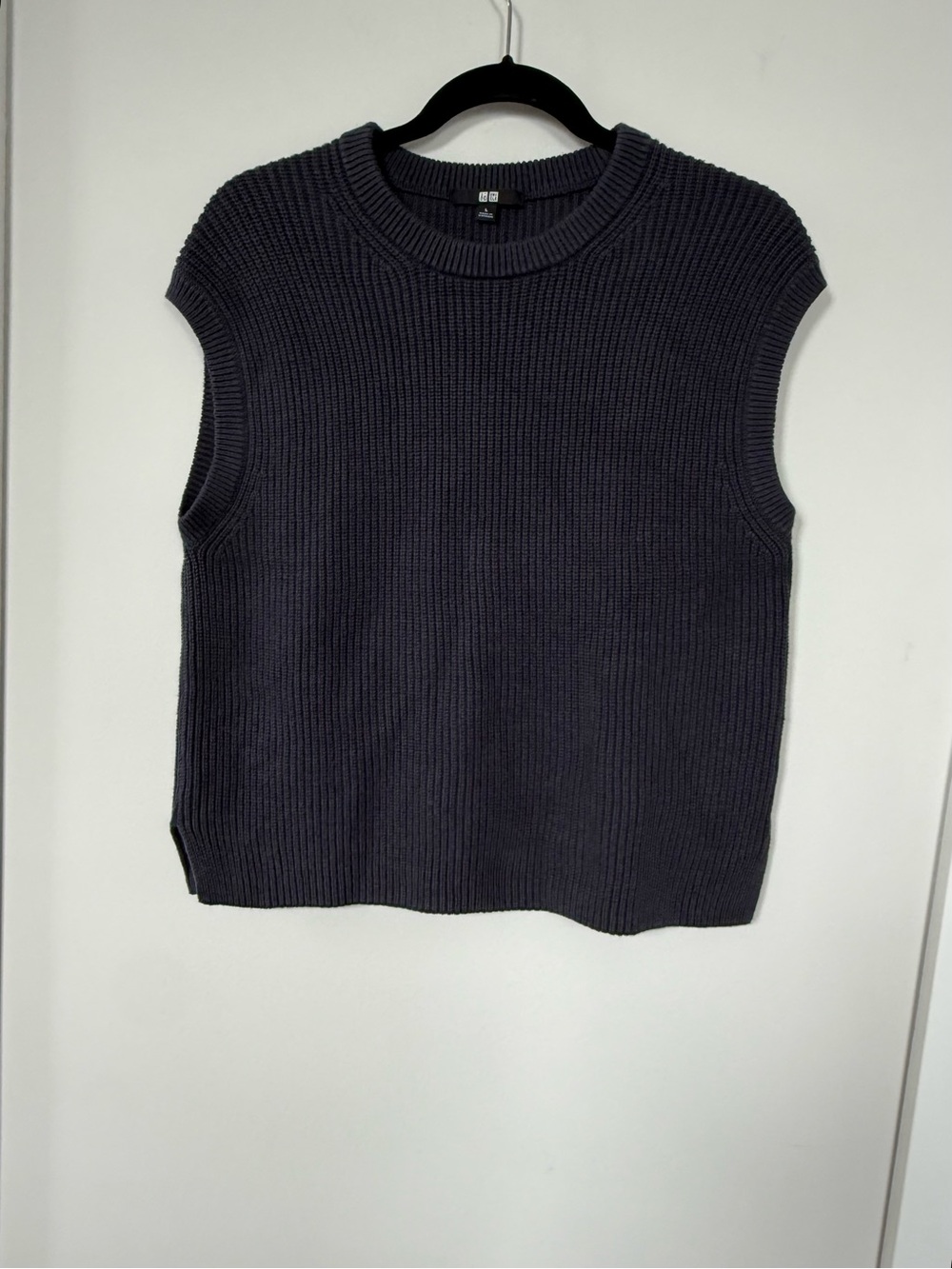 Uniqlo Women's Dark Charcoal Ribbed Sleeveless Sweater Vest